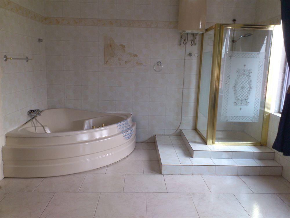 Tribeca Hotel Ghana Accra Extérieur photo