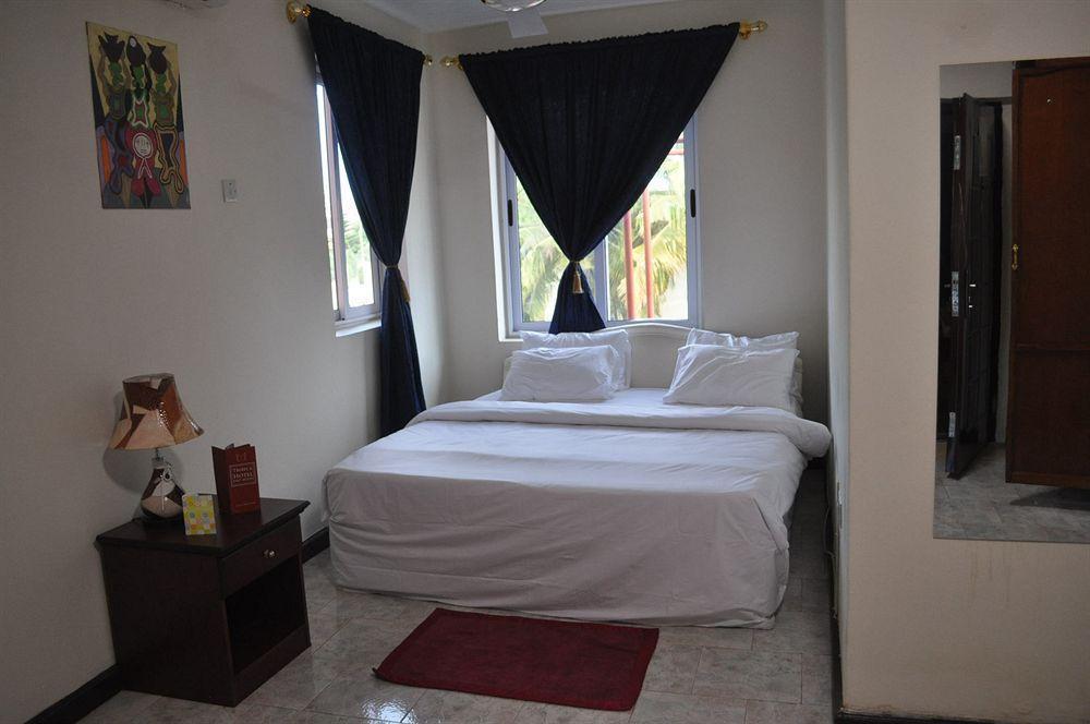 Tribeca Hotel Ghana Accra Extérieur photo